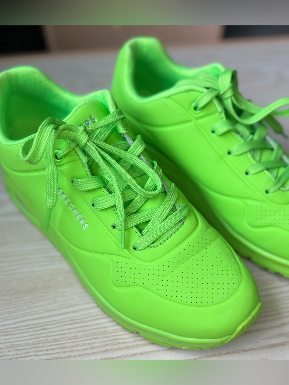 Skechers Bright Neon Green Athletic Sneakers